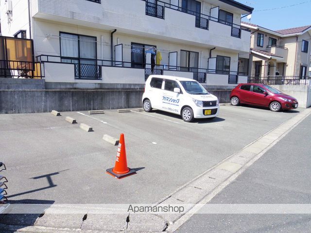 プラザ御前谷の外観写真