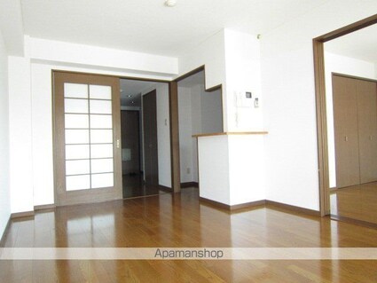 ラトナ東口ビル[2LDK/57.71m2]の玄関