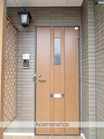 メゾン ドゥ ボヌールBの玄関写真