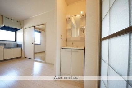 サンロード小山　Ａ[3K/52.07m2]の洗面所