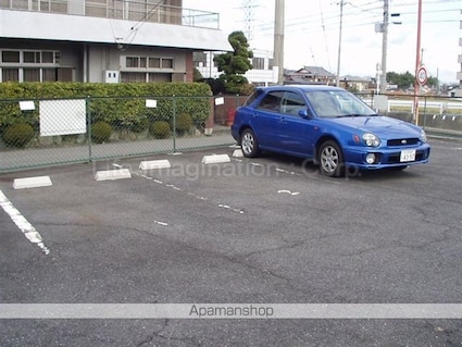 コーポ朝倉[1K/18.9m2]の駐車場