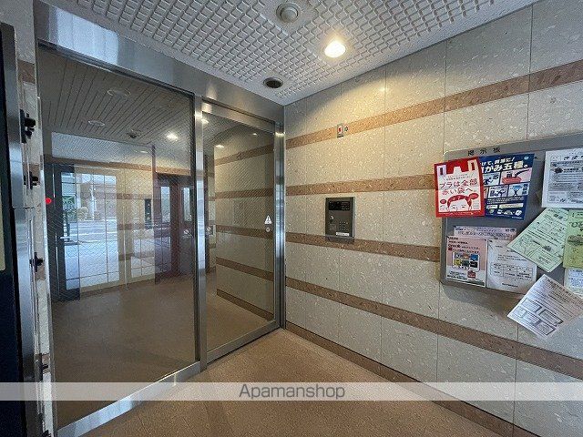 フロンティア北四番丁の玄関写真