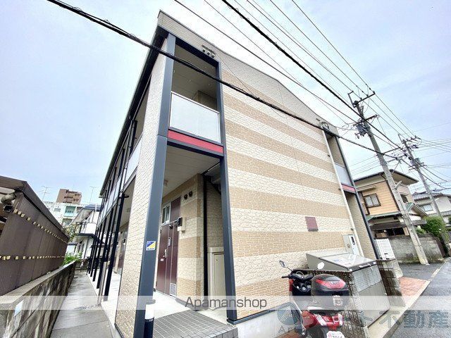 レオパレスクレセント山越の外観写真