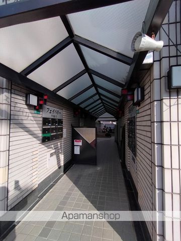 フェイバリー甲東園IIの玄関写真