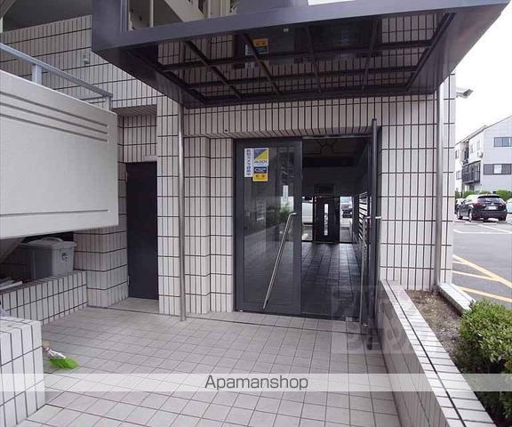 ルシエル西ノ京御池の玄関写真