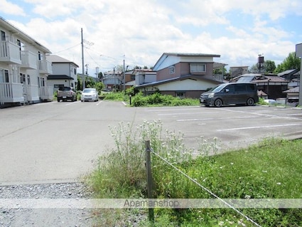 パインヒルズ[1LDK/31.56m2]の駐車場