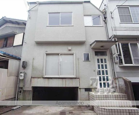 叡山電鉄 修学院駅 徒歩8分 2階建 築40年の玄関写真