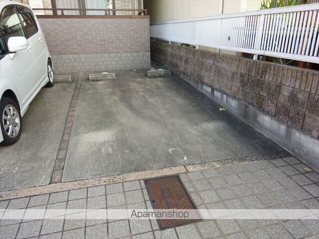 シャトー雅[1DK/31.68m2]の駐車場
