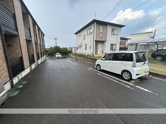 レオネクストまるた[1K/25.89m2]の駐車場2