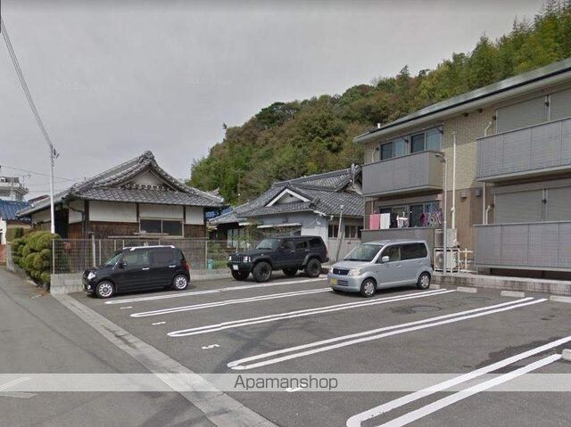 和歌山県和歌山市善明寺[2DK/62.11m2]の駐車場2