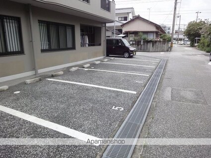 ヴィラージュ航洋[2LDK/51.8m2]の駐車場2