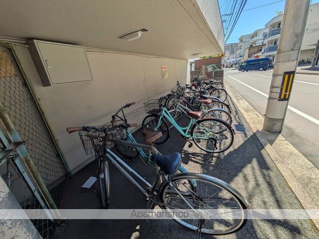 楠木ハイツの玄関写真