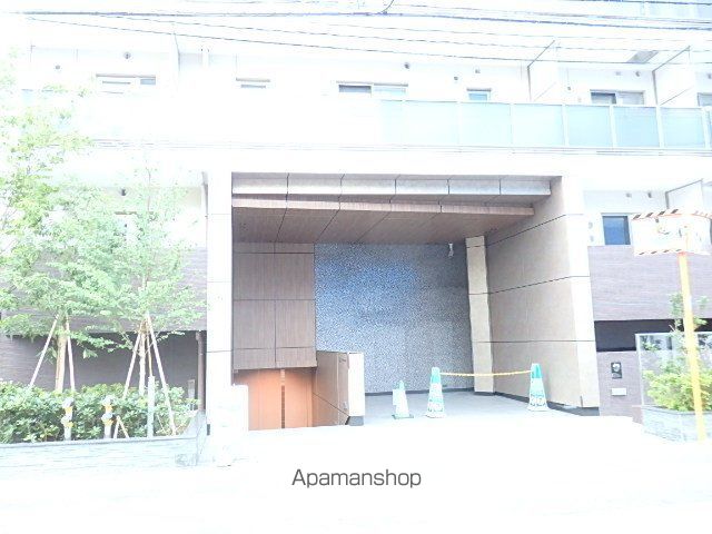 ザ・パークハビオ新宿の玄関写真