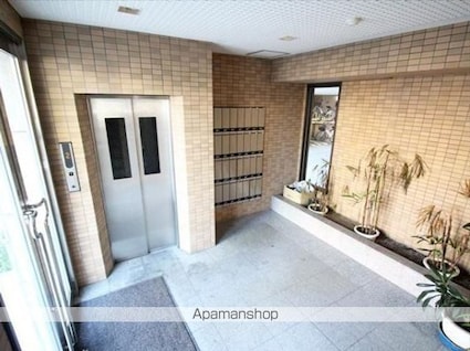 グレイスパル本町[1K/26.97m2]のエントランス2