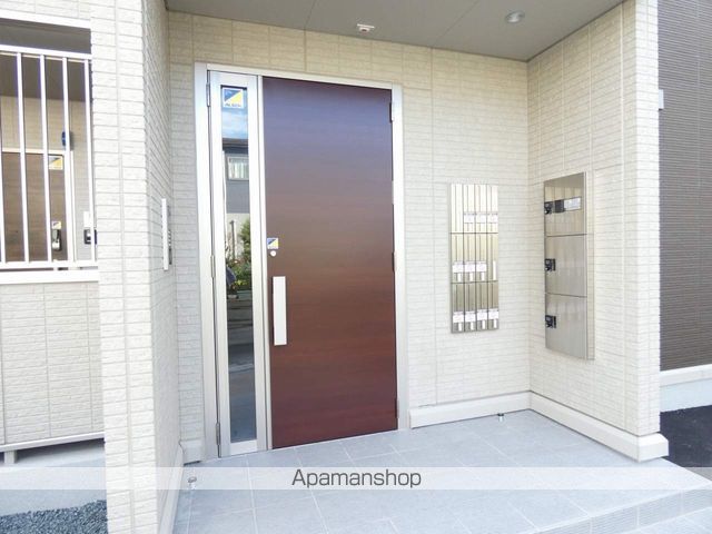 D−HILLS山下の玄関写真