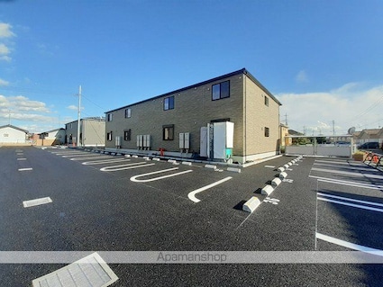 メゾン　ド　コルヌイエ　Ⅳ[1LDK/50.05m2]の駐車場