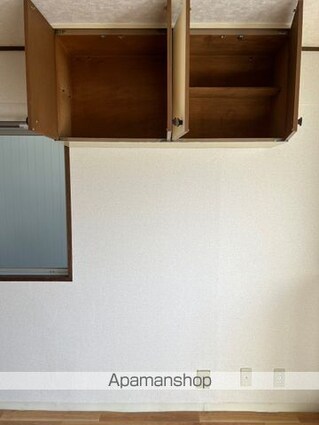 メゾン・ド・マルス[1R/16.1m2]の収納