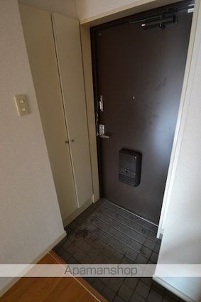 沖増大手町ビル[1R/22.7m2]の玄関