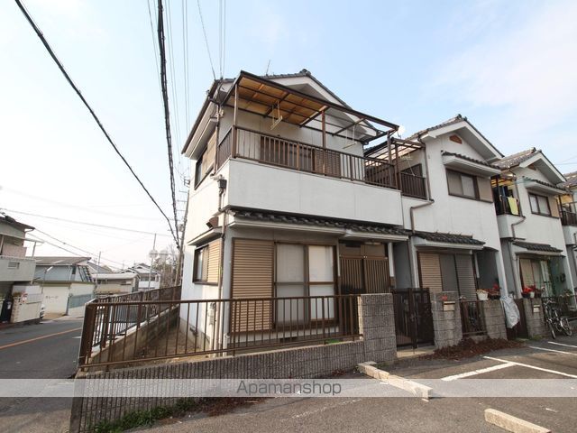 枚方市 2階建 築31年の外観写真