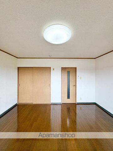 POTETO IIの内装写真