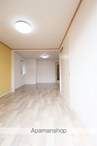 グランディール上久保 B棟の内装写真