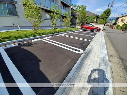 シャーメゾン開智[1LDK/53.14m2]の駐車場