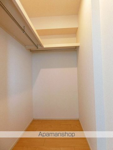 ハチマンの内装写真