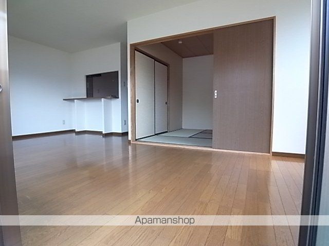 グランドヒルズ坂野の内装写真