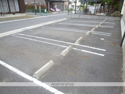 Ｂｅｌｌｅｄｅｍｅｕｒｅ石塚[2LDK/59.62m2]の駐車場1