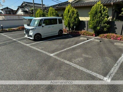 レオパレスエトワール[1K/23.18m2]の駐車場