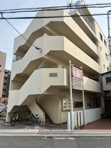大段ビルの玄関写真