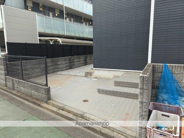 レオパレススレユニールの玄関写真