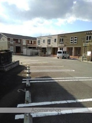 シャイン[2LDK/56.98m2]の駐車場