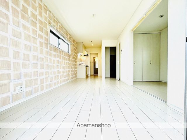 EASE.A4の内装写真