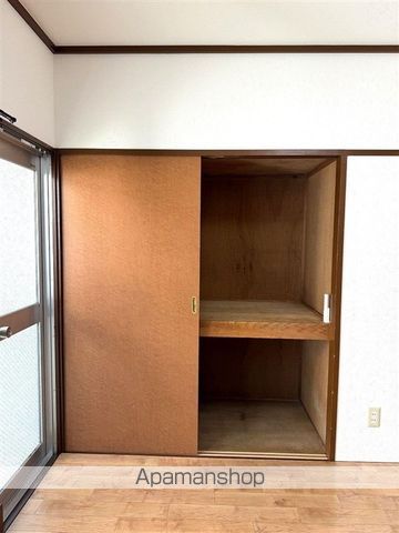 メゾン・ラクールの内装写真