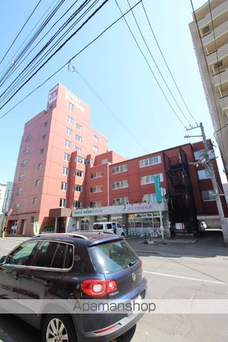 ドミ16中島公園の外観写真
