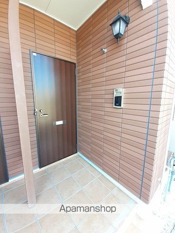 山陰本線 揖屋駅 徒歩13分 2階建 築10年の玄関写真