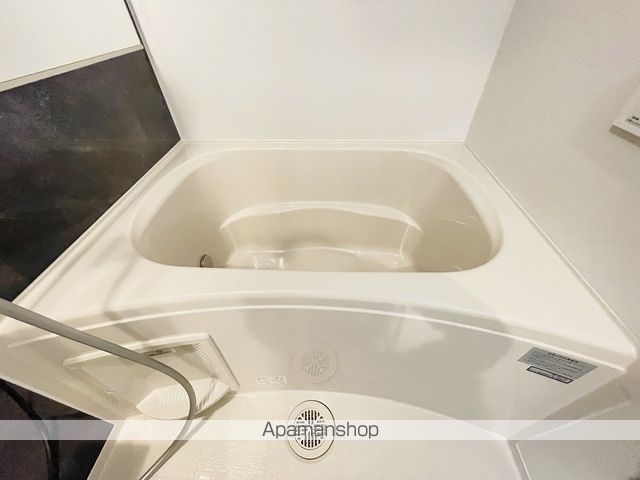 ホワイトメゾン新栄の内装写真