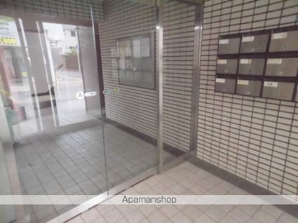 マージュ高円寺[1R/22.04m2]のエントランス1