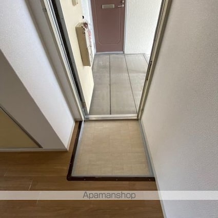滋賀県大津市大萱３丁目[3DK/46.38m2]の玄関