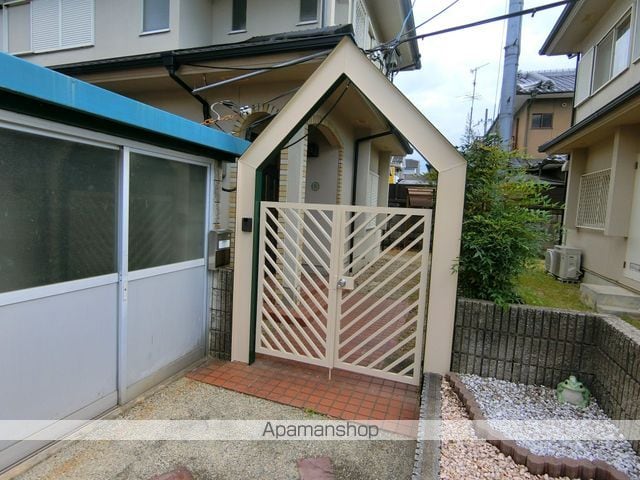 近鉄京都線 興戸駅 徒歩5分 2階建 築41年の玄関写真