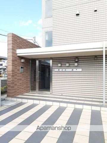 ルミエール Yの玄関写真