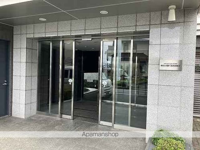 パークハウス三ツ沢ヒルトップテラスの玄関写真