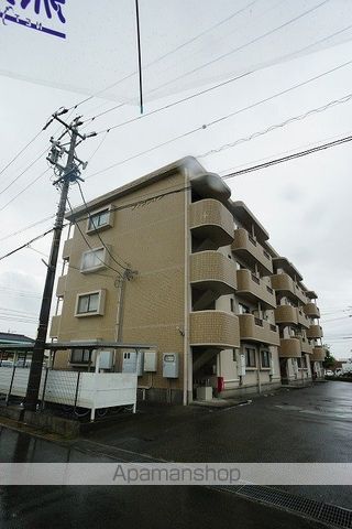 アドラシオンの外観写真