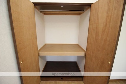 メープルタウンＢ棟[2DK/58.79m2]の収納