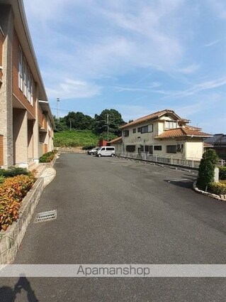 Ｅ’ｓ　Ｇａｒｄｅｎ　Ｂ[2DK/45.34m2]の駐車場