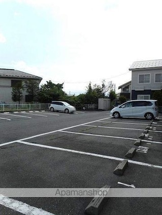 ベルク・ヴィラ　Ｂ棟[3DK/55.71m2]の駐車場2