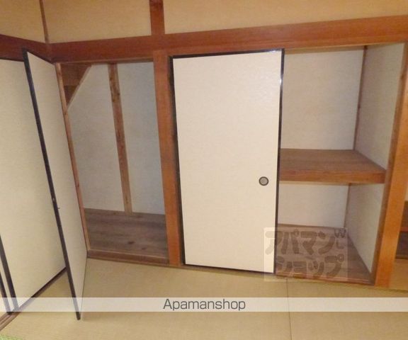 修学院坪江町貸家の内装写真