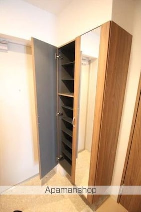 グリンヒル本郷元町[1LDK/44.14m2]の玄関