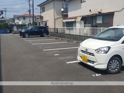 レオパレスｐｒｏｓｐｅｒｉｔｅ[1K/26.08m2]の駐車場1